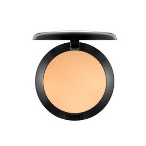 MAC Full coverage Foundation (NC15)